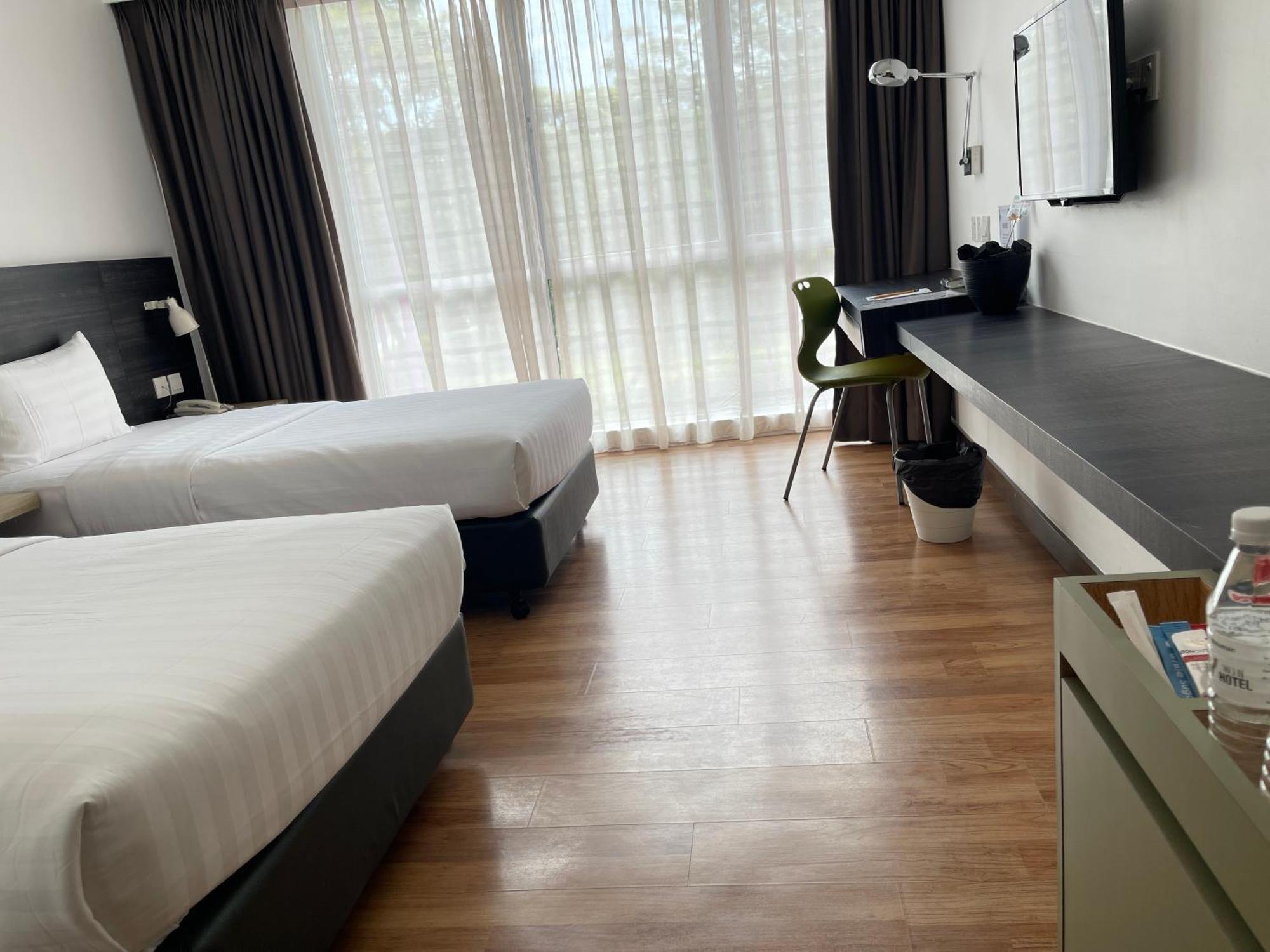 Win Hotel Sibu Exterior photo