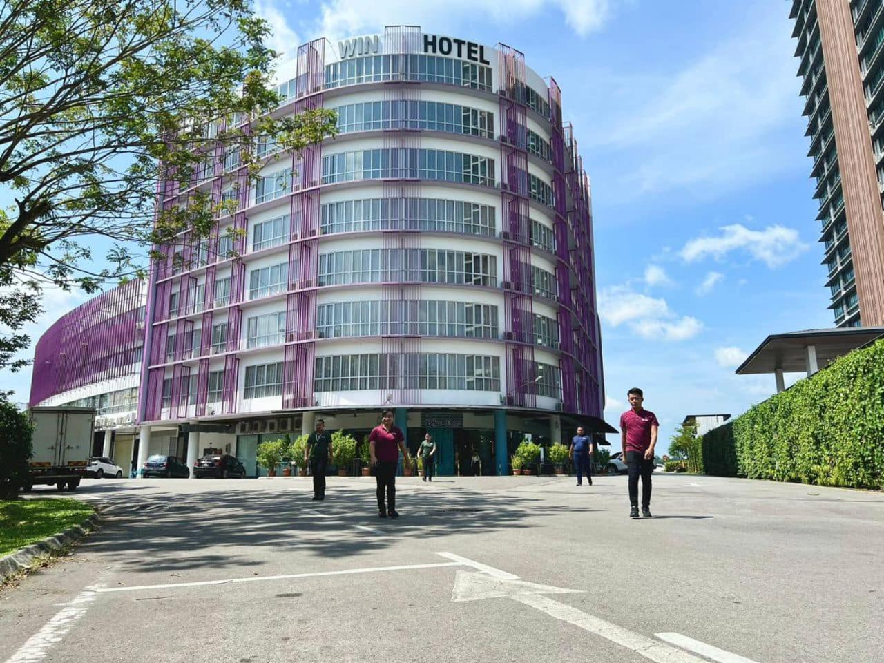 Win Hotel Sibu Exterior photo